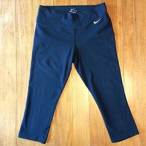 Nike Dri-fit capris, S